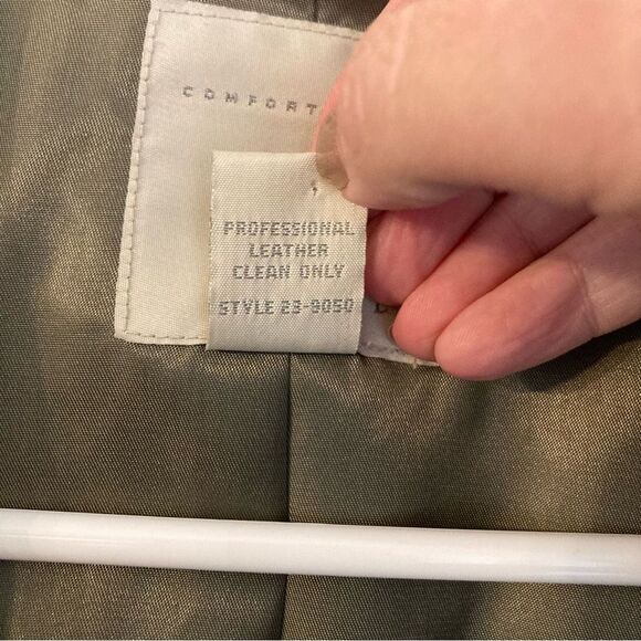 J. Jill Women’s 100% leather moss green coat/jacket. GUC! Size medium! - Picture 6 of 8